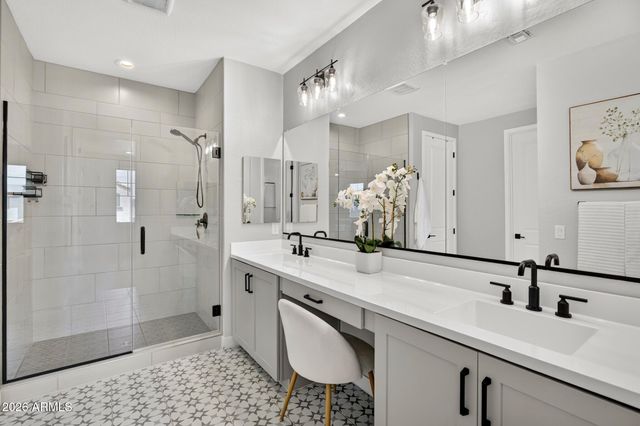 1935 W HIDE Trail, Phoenix, AZ 85085