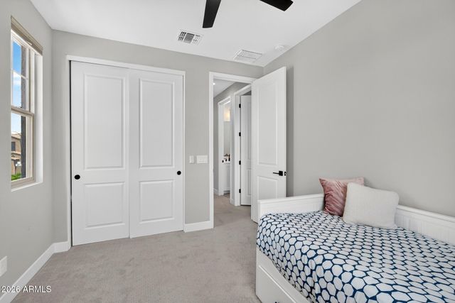 1935 W HIDE Trail, Phoenix, AZ 85085