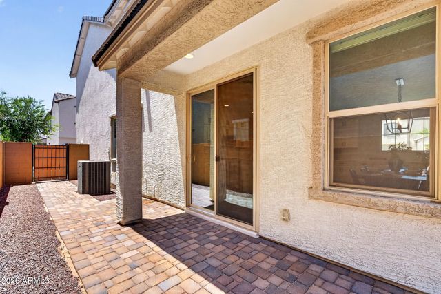 1935 W HIDE Trail, Phoenix, AZ 85085