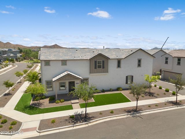 1935 W HIDE Trail, Phoenix, AZ 85085