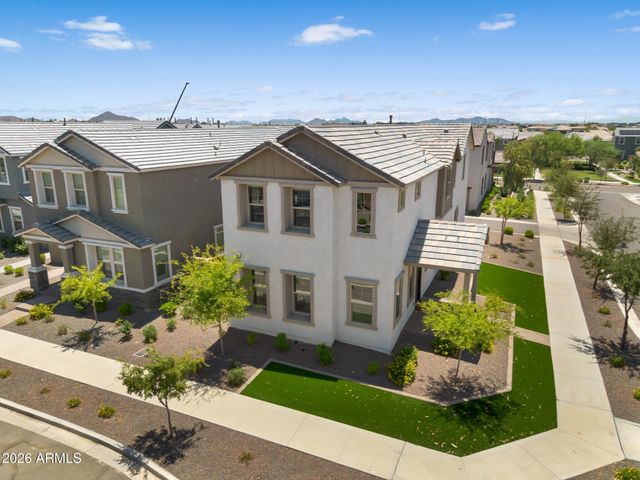 1935 W HIDE Trail, Phoenix, AZ 85085