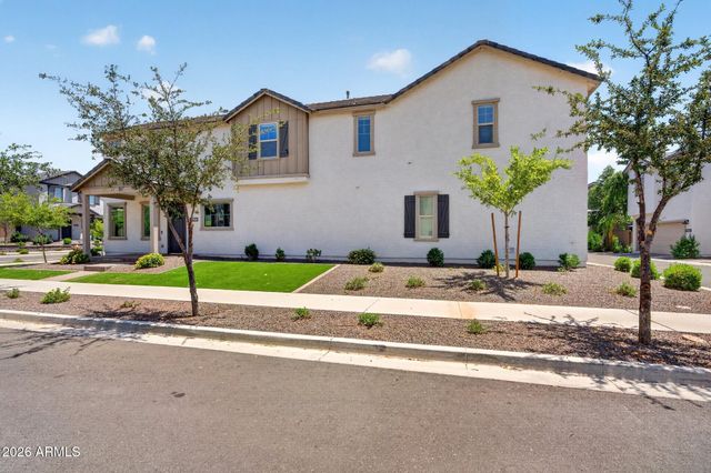 1935 W HIDE Trail, Phoenix, AZ 85085