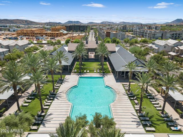 1935 W HIDE Trail, Phoenix, AZ 85085