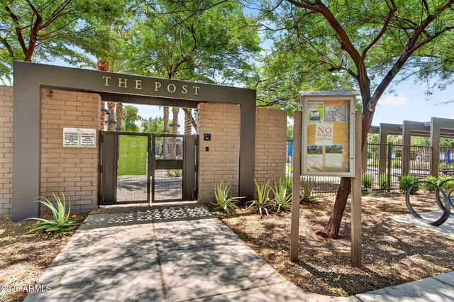 1935 W HIDE Trail, Phoenix, AZ 85085