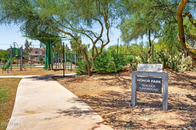 1935 W HIDE Trail, Phoenix, AZ 85085