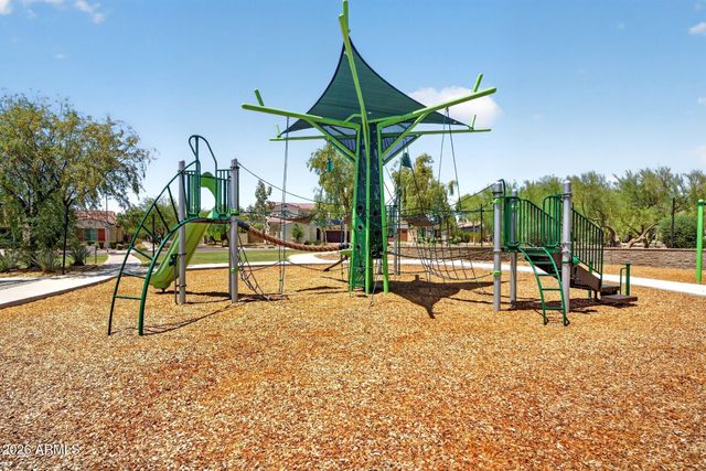 1935 W HIDE Trail, Phoenix, AZ 85085