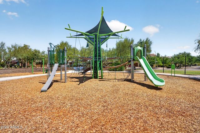 1935 W HIDE Trail, Phoenix, AZ 85085