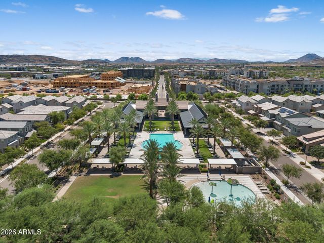 1935 W HIDE Trail, Phoenix, AZ 85085