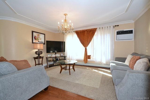 27 Albright Road, Coram, NY 11727