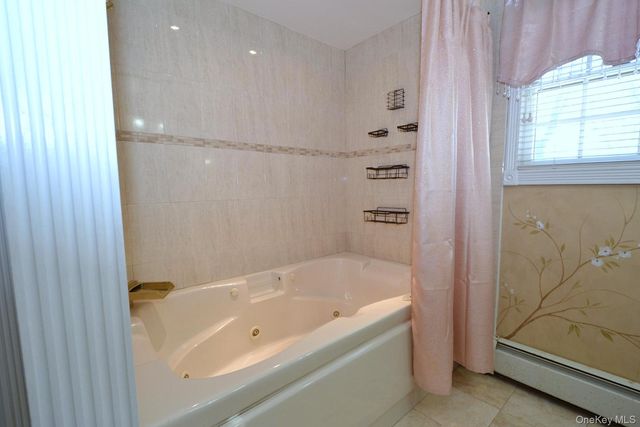 27 Albright Road, Coram, NY 11727