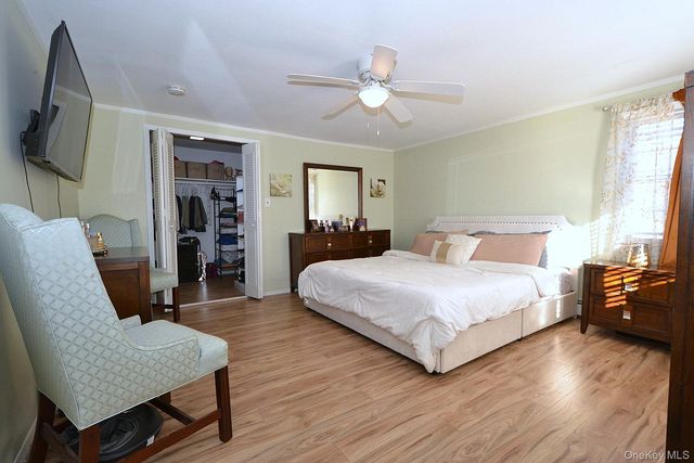 27 Albright Road, Coram, NY 11727