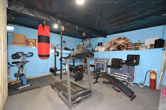 27 Albright Road, Coram, NY 11727