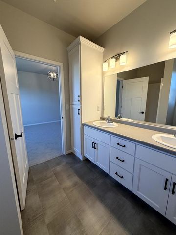 N9315 GEMSTONE COURT, Appleton, WI 54915