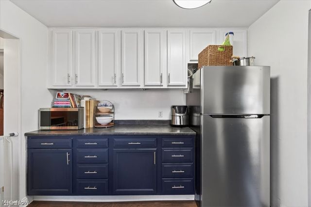 71 Lake Edge Drive, Euclid, OH 44123