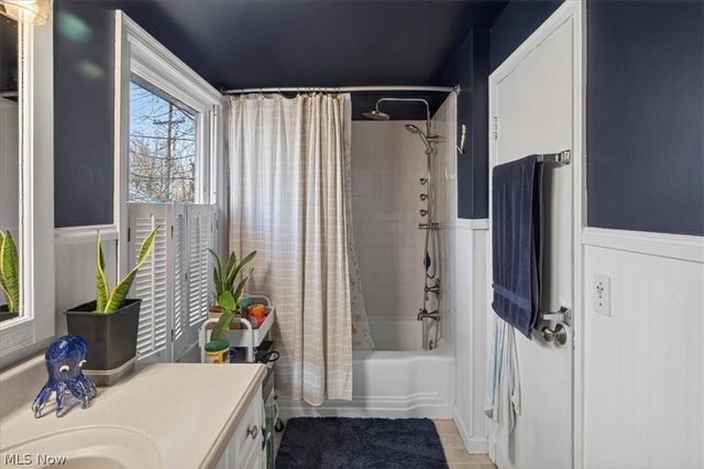 71 Lake Edge Drive, Euclid, OH 44123