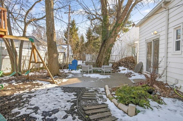 71 Lake Edge Drive, Euclid, OH 44123