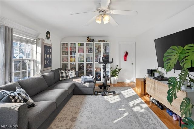 71 Lake Edge Drive, Euclid, OH 44123