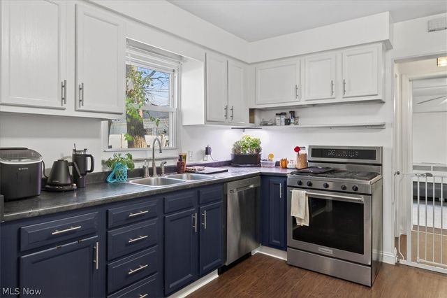71 Lake Edge Drive, Euclid, OH 44123