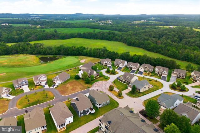 2 CHARLES DR, Gettysburg, PA 17325