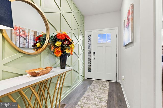2 CHARLES DR, Gettysburg, PA 17325