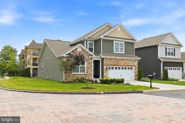 2 CHARLES DR, Gettysburg, PA 17325