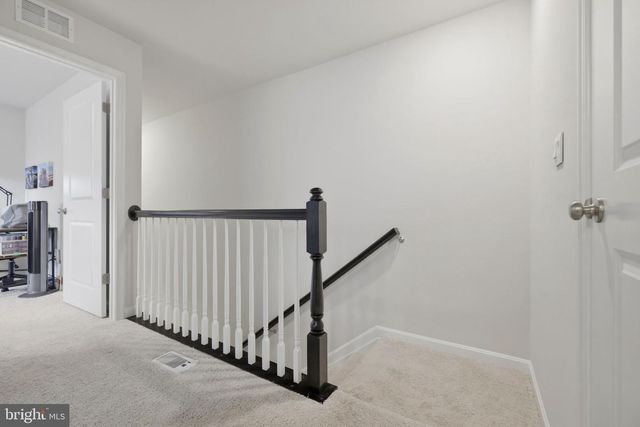 2 CHARLES DR, Gettysburg, PA 17325