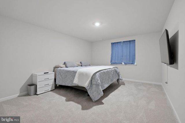 2 CHARLES DR, Gettysburg, PA 17325