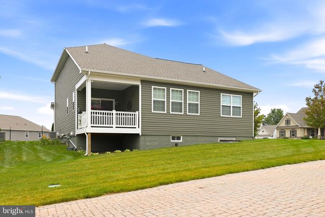 2 CHARLES DR, Gettysburg, PA 17325