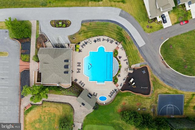2 CHARLES DR, Gettysburg, PA 17325
