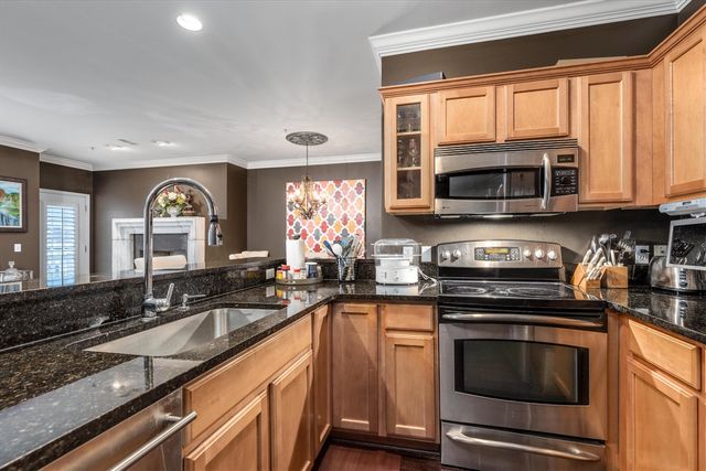 1393 Raliegh Place, Troy, MI 48084