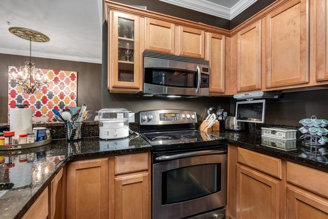 1393 Raliegh Place, Troy, MI 48084