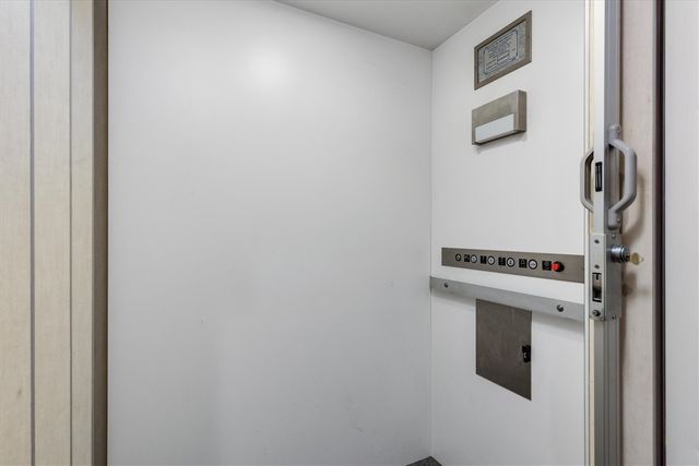 1393 Raliegh Place, Troy, MI 48084