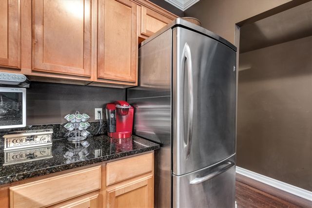 1393 Raliegh Place, Troy, MI 48084