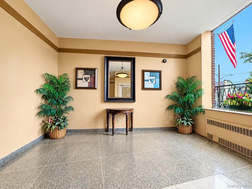 143-25 84th Drive 1L, Jamaica, NY 11435 — photo 2