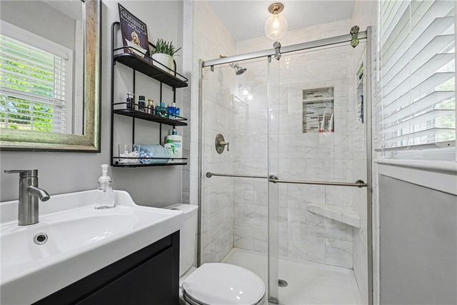 7207 W 71st Terrace, Overland Park, KS 66204