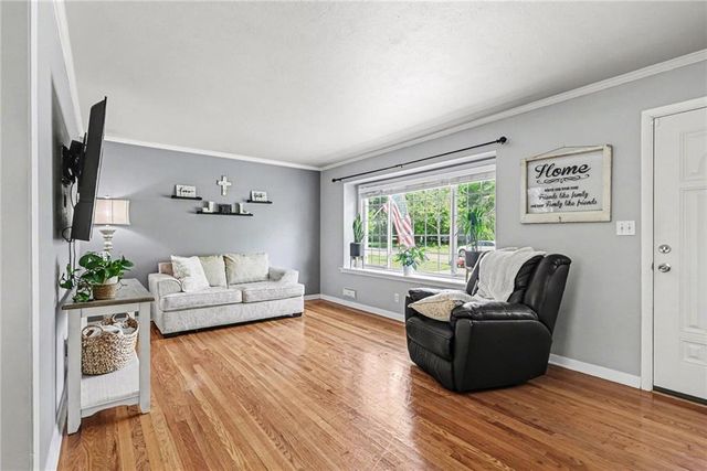 7207 W 71st Terrace, Overland Park, KS 66204