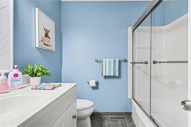 7207 W 71st Terrace, Overland Park, KS 66204