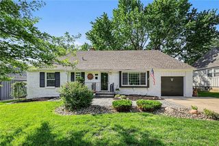 7207 W 71st Terrace, Overland Park, KS 66204
