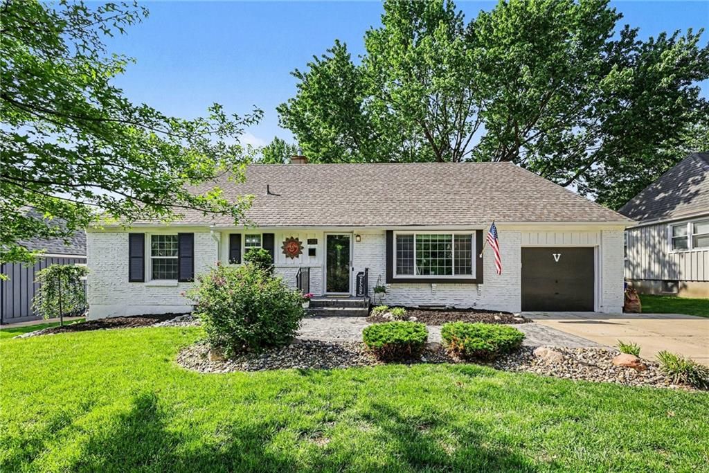 7207 W 71st Terrace, Overland Park, KS 66204