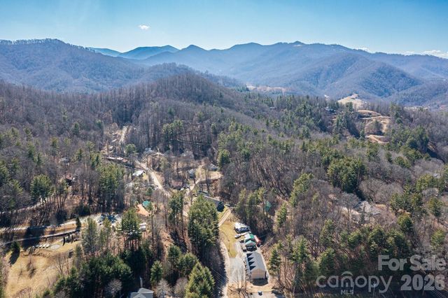 328 Bowditch Street 2B, Burnsville, NC 28714