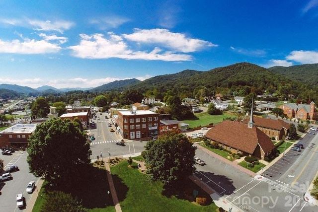 328 Bowditch Street 2B, Burnsville, NC 28714