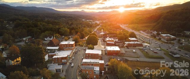 328 Bowditch Street 2B, Burnsville, NC 28714