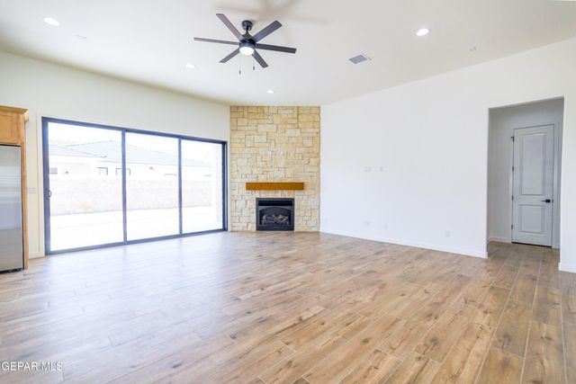 15117 Allegiance Avenue, El Paso, TX 79938