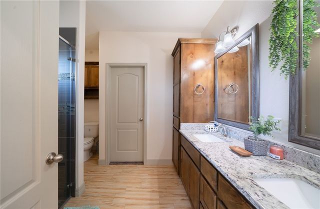 7521 Diamond Dr, Corpus Christi, TX 78414