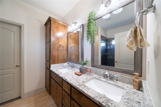 7521 Diamond Dr, Corpus Christi, TX 78414