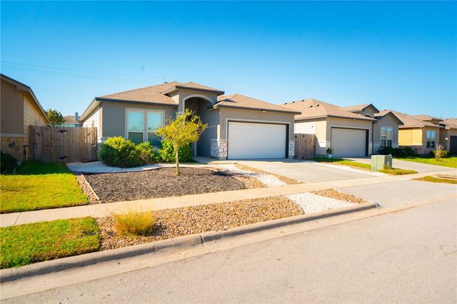 7521 Diamond Dr, Corpus Christi, TX 78414