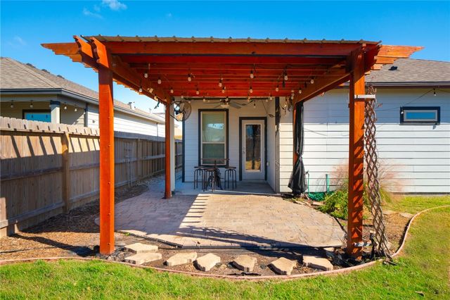 7521 Diamond Dr, Corpus Christi, TX 78414