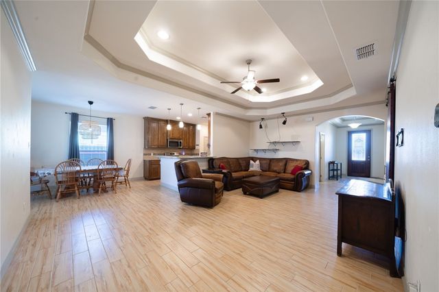 7521 Diamond Dr, Corpus Christi, TX 78414