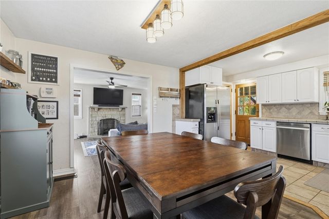 627 Greenlee Rd, Whitehall, PA 15227