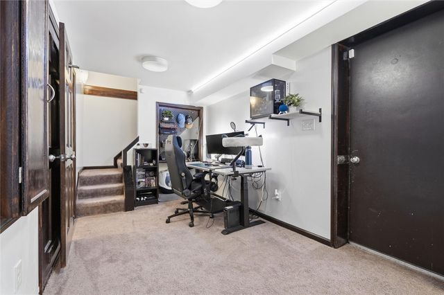 627 Greenlee Rd, Whitehall, PA 15227